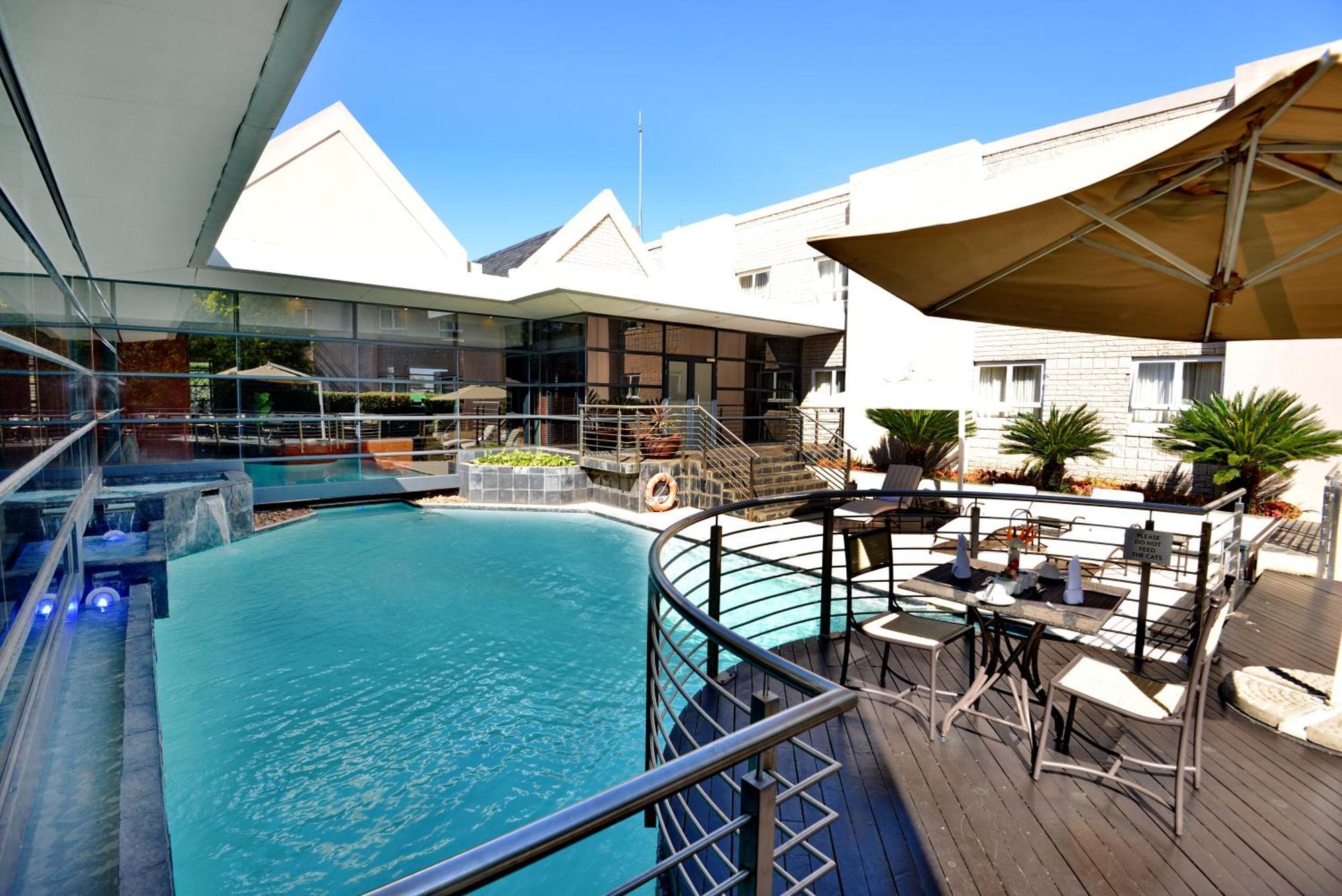City Lodge Hotel Johannesburg Airport, Barbara Road Кемптън Парк Екстериор снимка