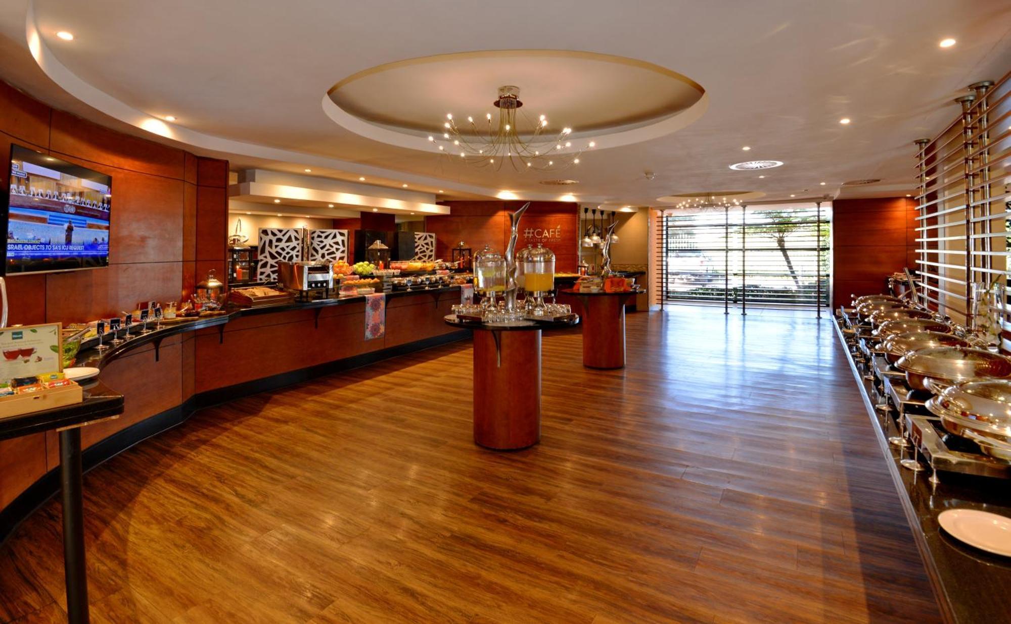 City Lodge Hotel Johannesburg Airport, Barbara Road Кемптън Парк Екстериор снимка